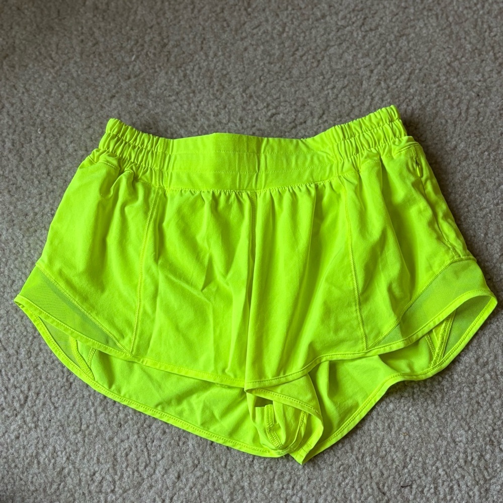 Lululemon 2.5 inch Hotty Hot Low Waisted Shorts
